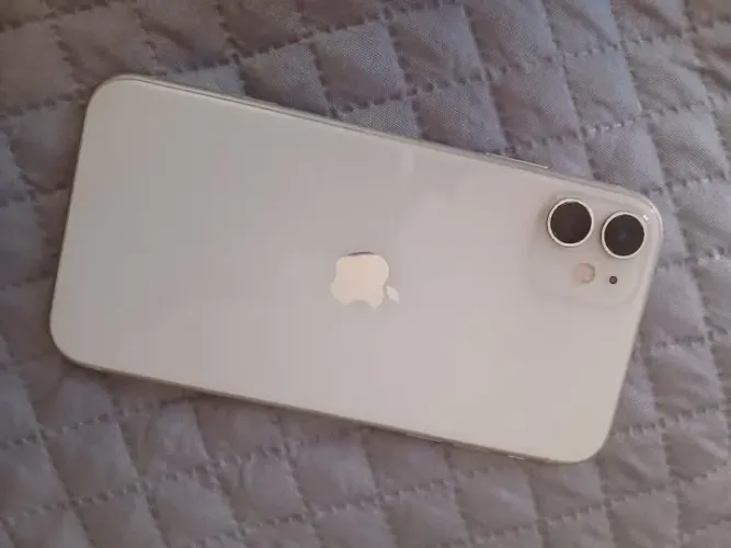 iPhone 11 64 GB
