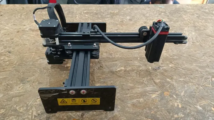 Máquina Gravação e Corte Laser Portátil