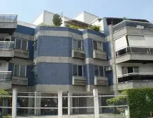 Imóvel para aluguel e venda possui 205 metros quadrados com 3 quartos