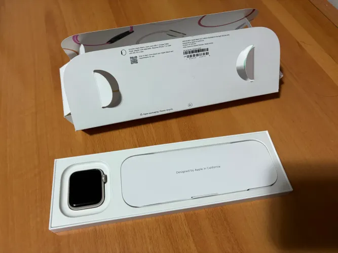 Apple Watch SE 3 40mm Starlight Al Starlight SB S/M GPS