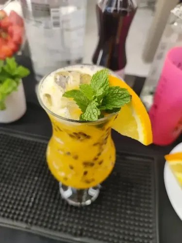 BARTENDER DRINKS EVENTOS  -ORÇAMENTO SOMENTE  >71) 9_9_2_3_2-5_3_0_1