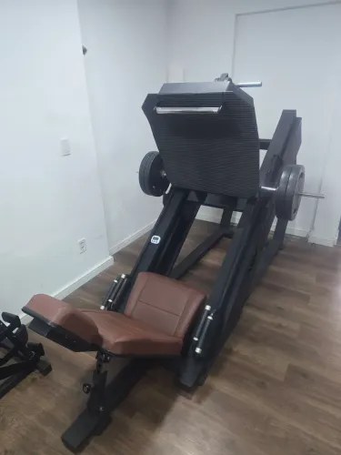 Leg press e Cadeira Flexora/extensora