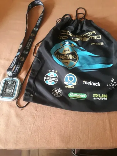 Sacochila e medalha Grêmio