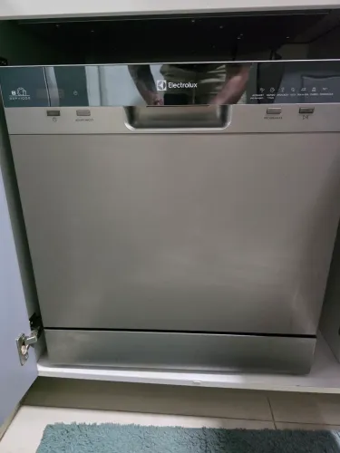 Máquina de lavar louças - Electrolux 8 serviços