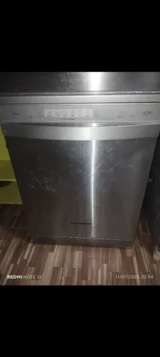 Máquina de lavar louça, pra retirada de peças, não funciona.