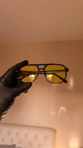Óculos de Sol Aviador Retrô Preto com Lentes Amarelas