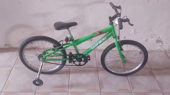Bicicleta infantil semi-novo 