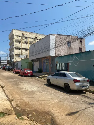VENDE-se este prédio de duas lajes na rua G entre a rua 16 e a15 cidade jardim