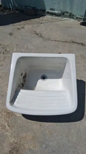 Tanque de roupa (material louça)