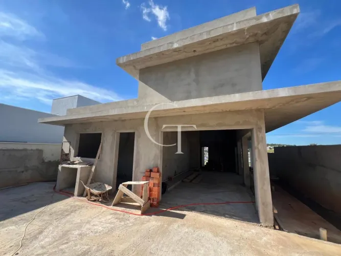 Casa Térrea em Construção à Venda no Condomínio Saint Paul em Itu | 3 Dormitórios | Suíte 