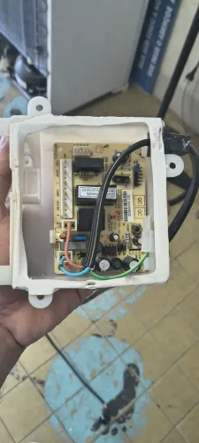 Placa de potência geladeira Eletrolux Df35A