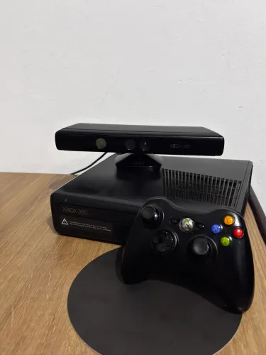 Xbox 360 DESBLOQUEADO + Kinect TODO ORIGINAL