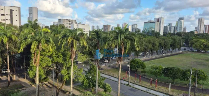 Apartamento com 5 dormitórios à venda, 260 m² por R$ 775.000,00 - Derby - Recife/PE