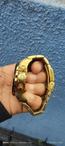 Relógio dourada Invicta Novo sem uso