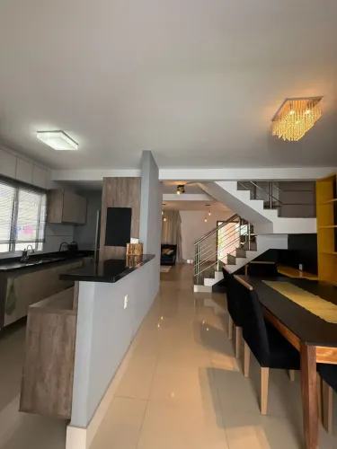 SOBRADO COM 3/4 À VENDA, COM 150M2 NO CONDOMÍNIO SOLAR DAS TORRES