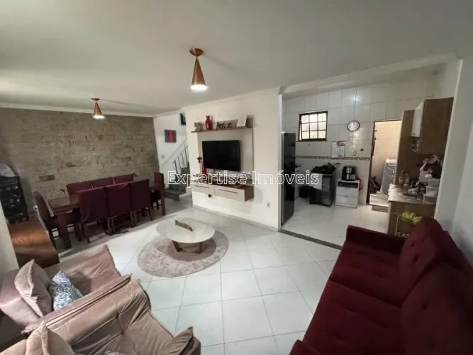 Casa de Vila 4 Quartos, suíte, terraço - Cachambi - 550 mil