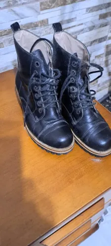 BOTA DE COURO