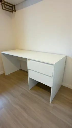 Mesa branca em MDF - Nova 