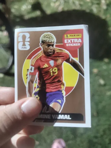 Legenda Lamine Yamal bronze disponível 