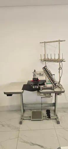 Maquina de bater lastex