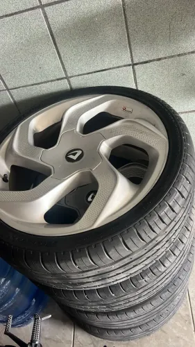 Vendo rodas 17 4 furo