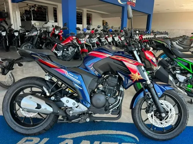 Yamaha FZ-25 250 Capitão América, edição especial, modelo 2021, moto linda, venha conferir