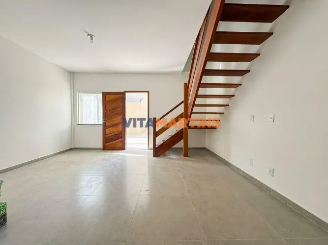 Casa Independente Duplex com 3 quartos (3 suítes) no Bairro Palmeiras por R$ 730.000,00