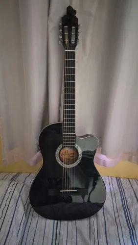 Vendo um violão Giannini elétrico
