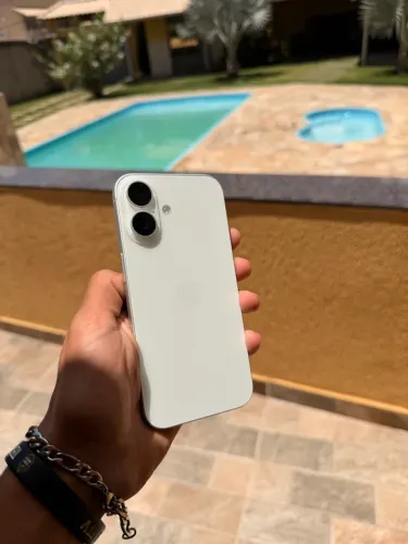 iPhone 16 saúde 100%