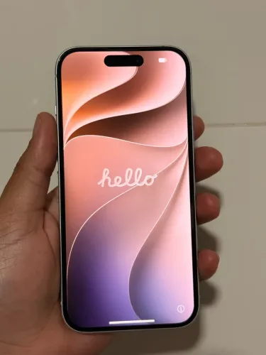 iPhone 15 super conservado 