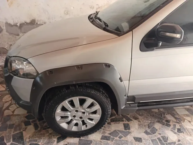 Fiat Strada Adv.1.8 16V Locker Dualo. Flex CD 2014