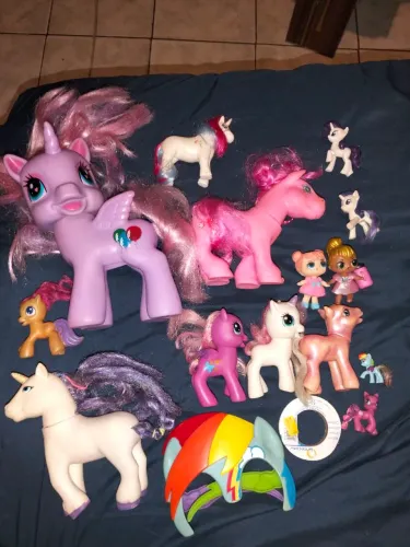 Poneys genéricos alguns promocionais