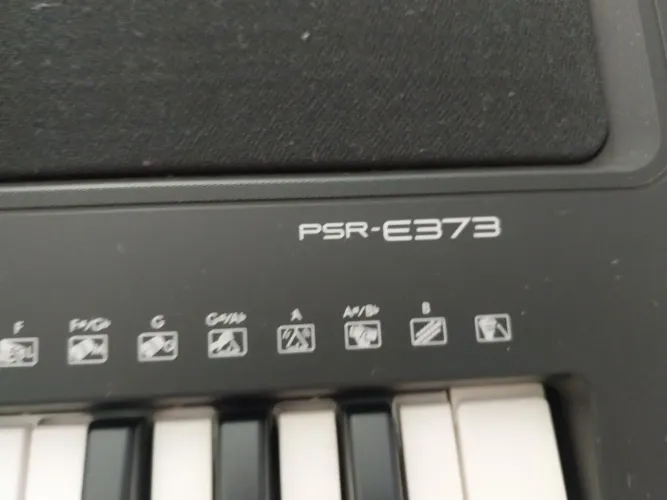 Teclado yamaha novo