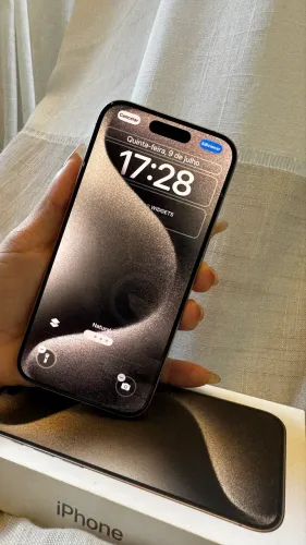 IPHONE 15 pro 256 -