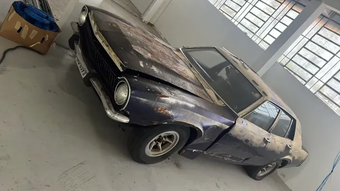 Ford Maverick Super Luxo Sedan 6 Cilindros 12V Gasolina 4P Manual 1976