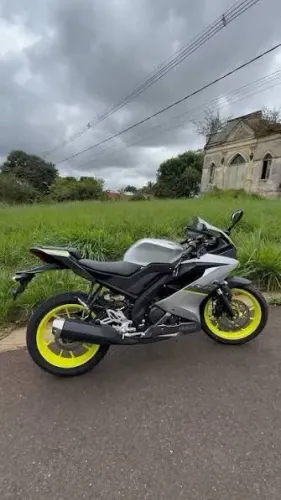 Moto Yamaha R15 ABS 155