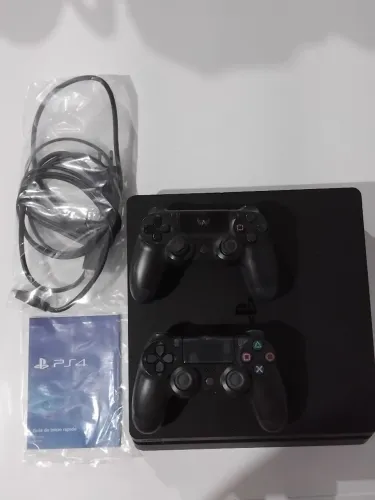 Playstation 4 slim