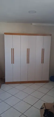 Guarda-Roupa 6 Portas