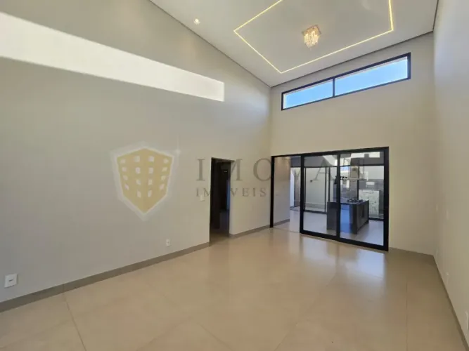 Casa térrea em condomínio fechado, 3 Suítes, 4 banheiros, Piscina, Energia Foto voltaica, 