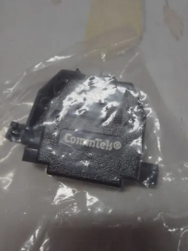 Capa P/conector DB25 Commteck 90 peças disponiveis