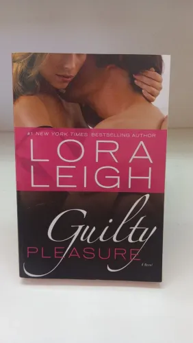 Livro Guilty Pleasure, de Lora Leigh, original em inglês