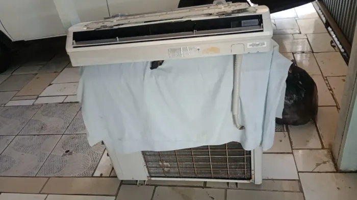 conjunto ar condicionado, 2 evaporadoras 12 mil btu e condensado de 24 mil btu