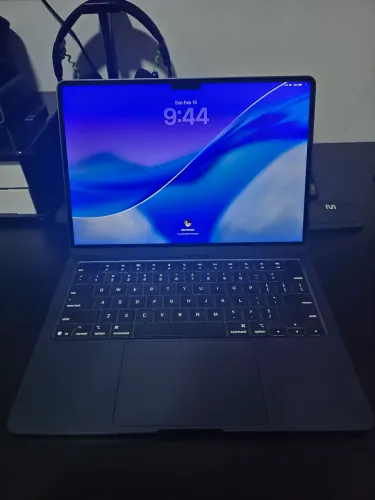 MacBook Air M4 pouco uso