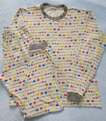Pijama infantil tamanho 10 pacman