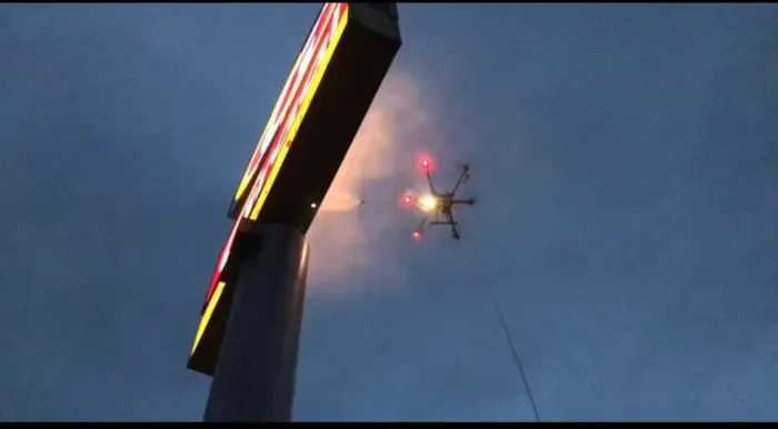 Limpeza aérea com drone 