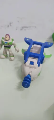 Nave e boneco Buzz Lightyear