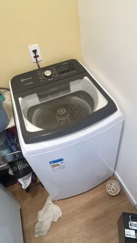 VENDO/TROCO Máquina de lavar roupa 15kg