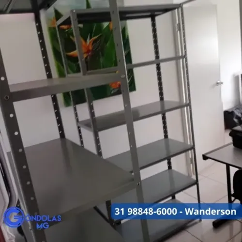 Prateleiras estantes de aço