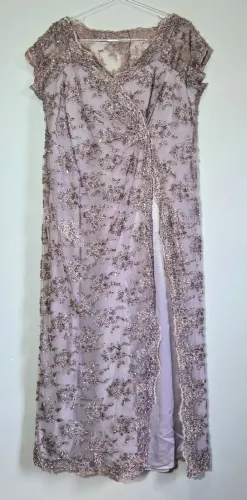 Vestido de pedrarias Malva