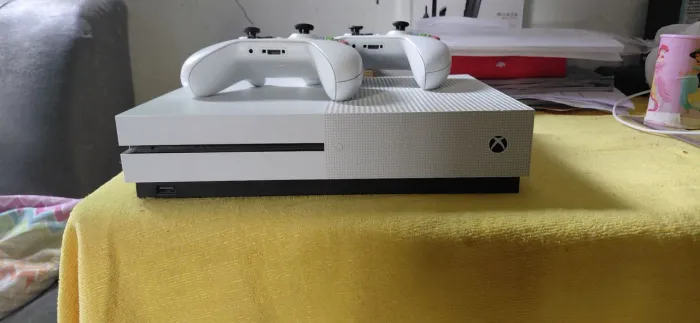 Xbox One S